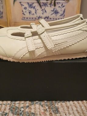 Onitsuka Tiger Asics Mary Jane Flats